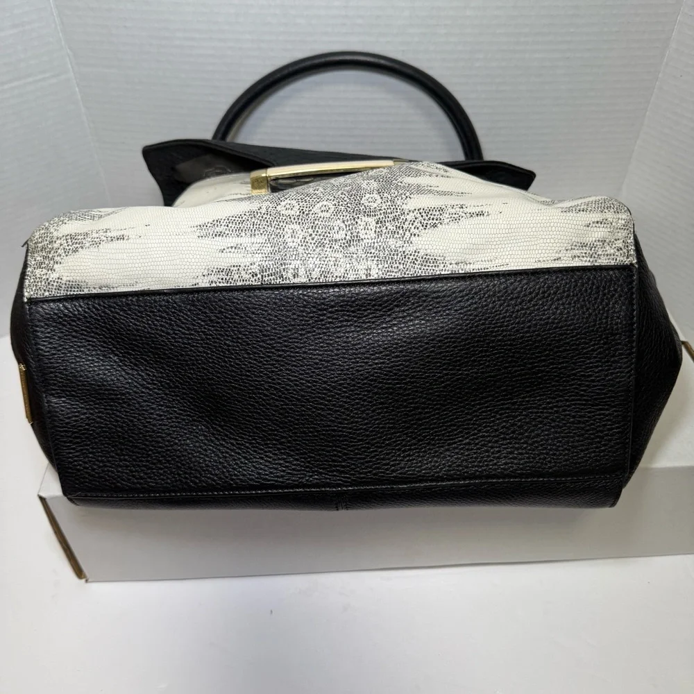 Vince Camuto Women’s Bag - Picture 3 of 8